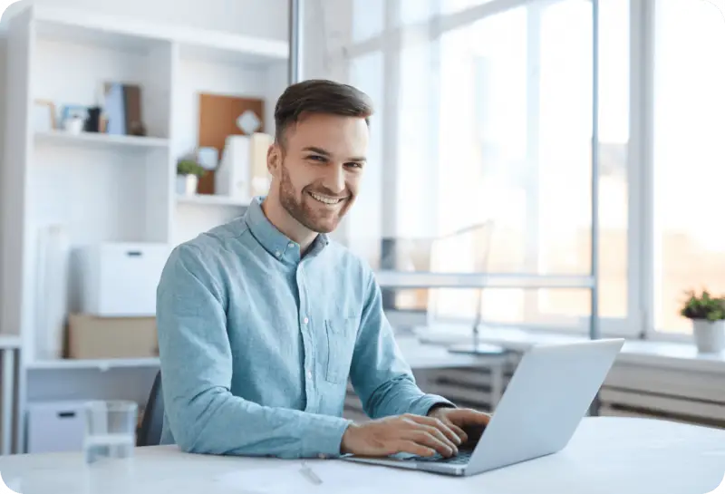 <span>A Facebook Ads</span> Service with <br>a Data-Driven Approach